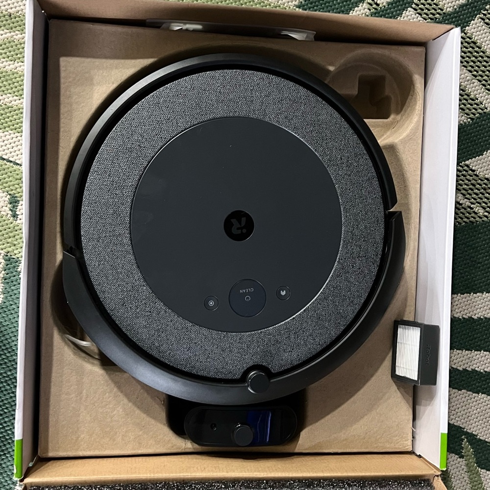 Roomba i3